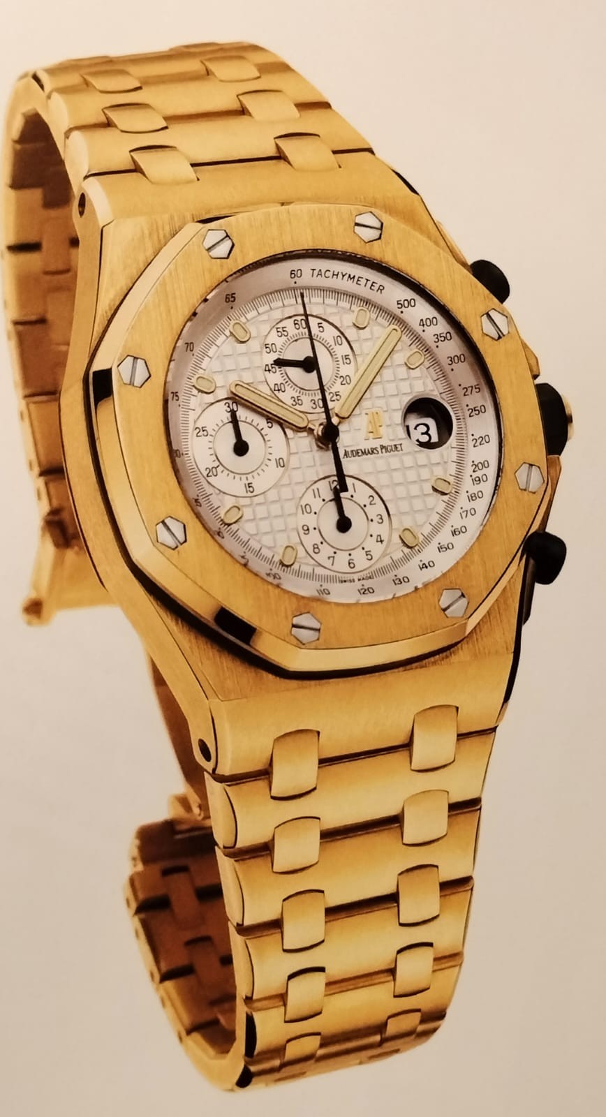Audemars Piguet Royal Oak Offshore della famiglia 25721 in oro con quadrante chiaro