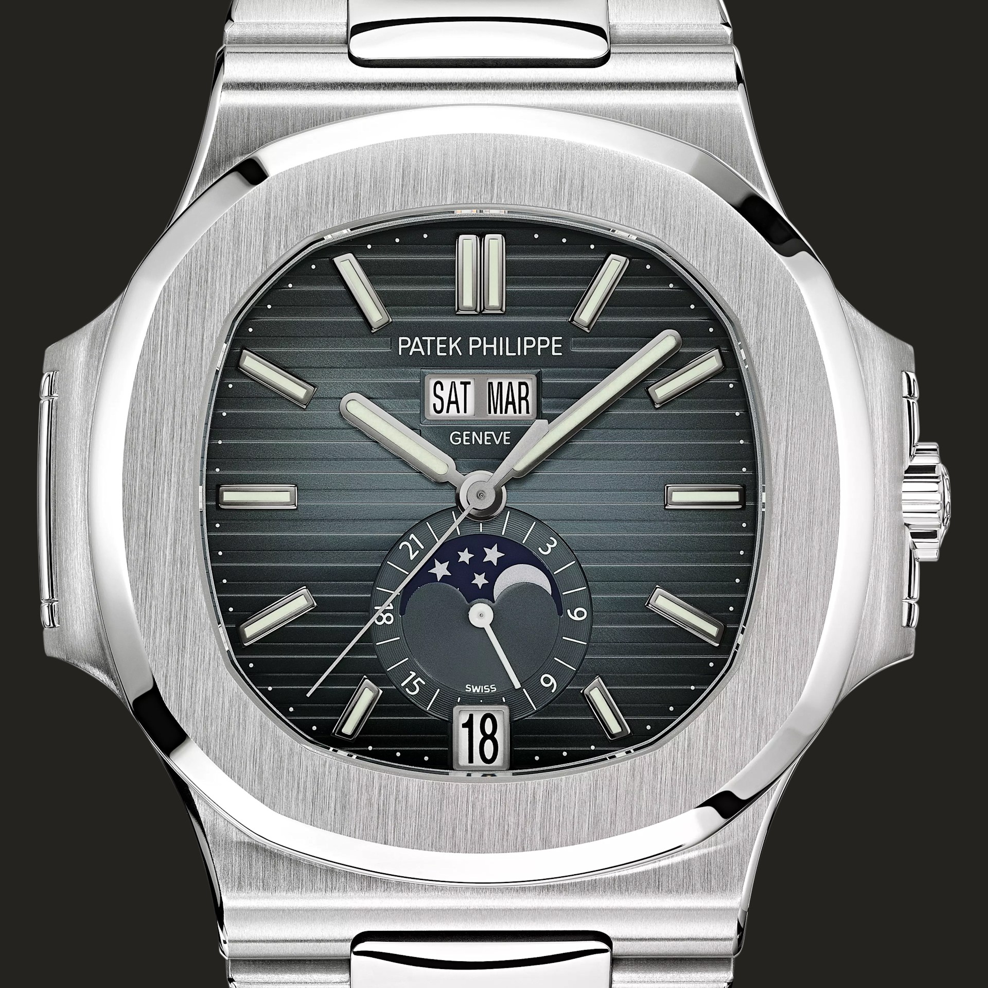 Patek Philippe Nautilus 5726/1A-014 in acciaio visto frontalmente