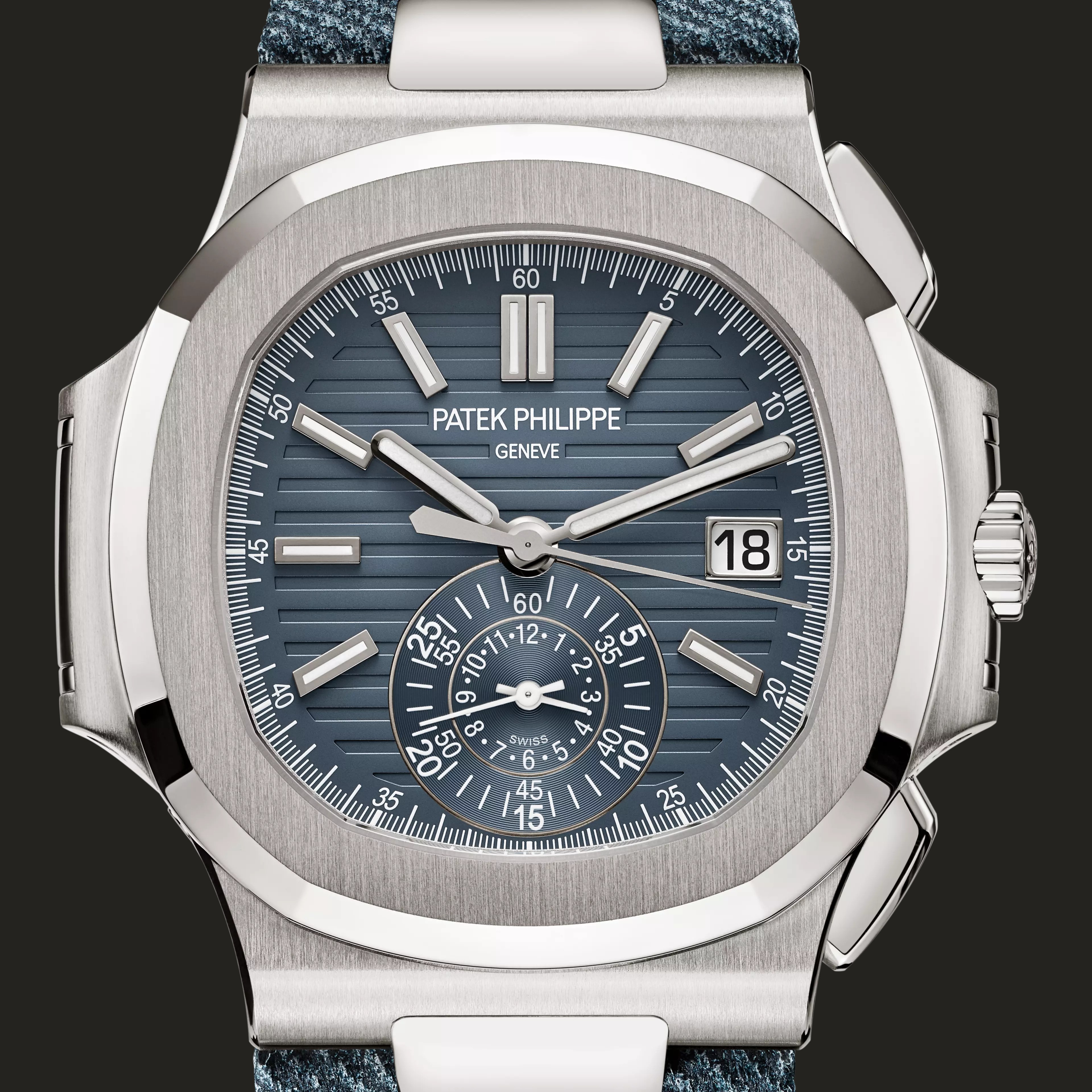 Patek Philippe Nautilus 5980/60G-001 in oro bianco visto frontalmente