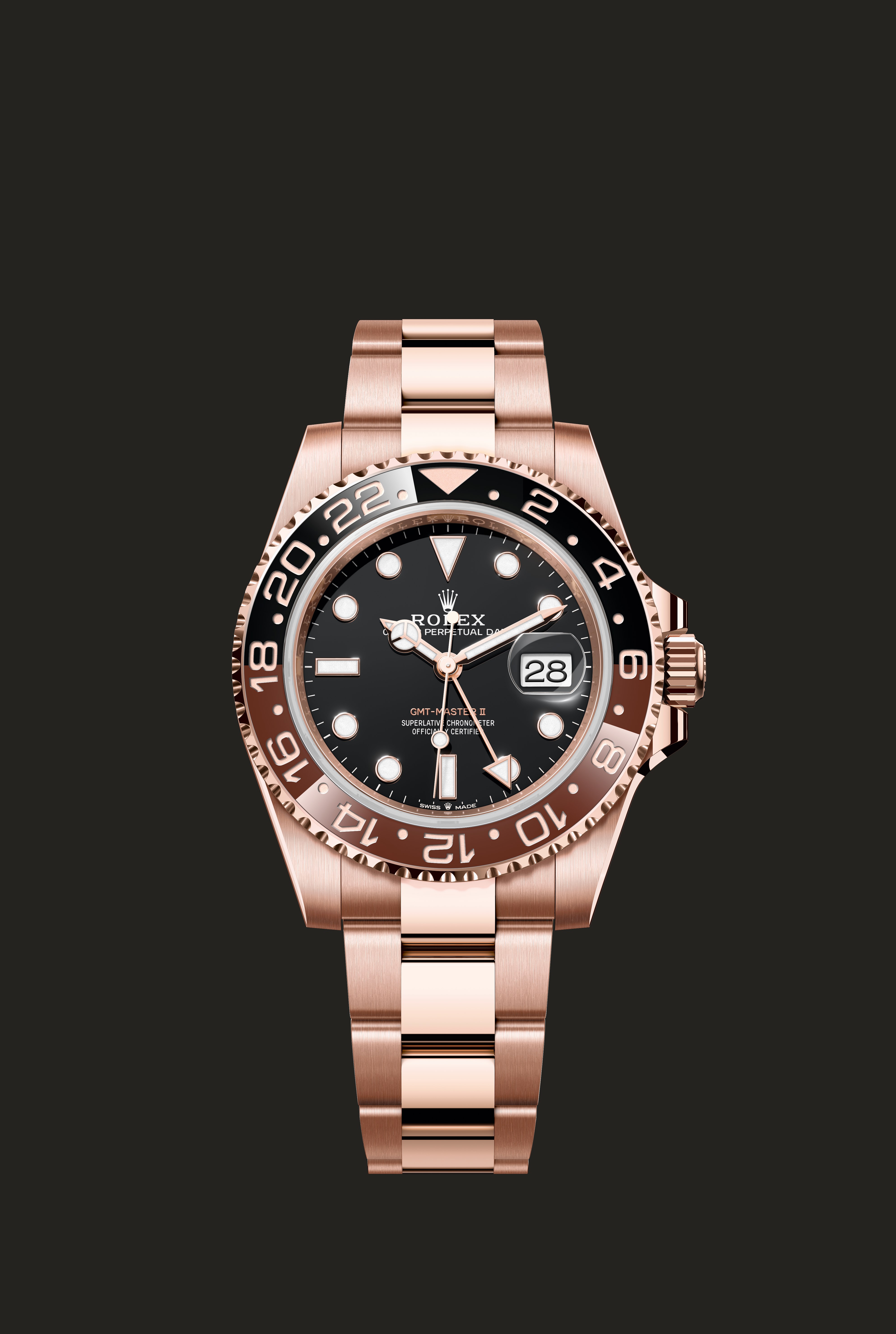 Rolex GMT-Master II 126715CHNR in oro Everose con quadrante nero visto frontalmente