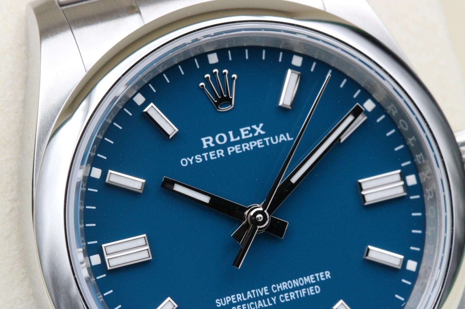 Dettaglio del quadrante Med Blue della Rolex Oyster Perpetual 36 referenza 126000