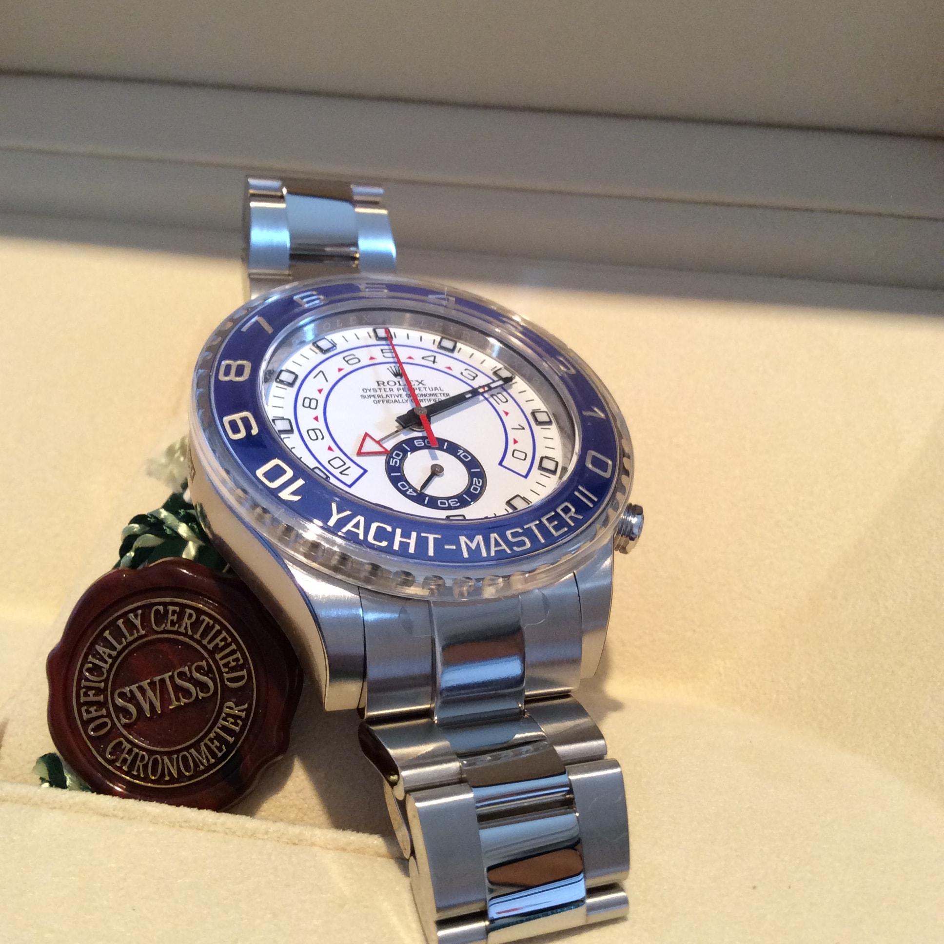 Rolex Yacht-Master II referenza 116680 in acciaio con quadrante bianco e lunetta blu