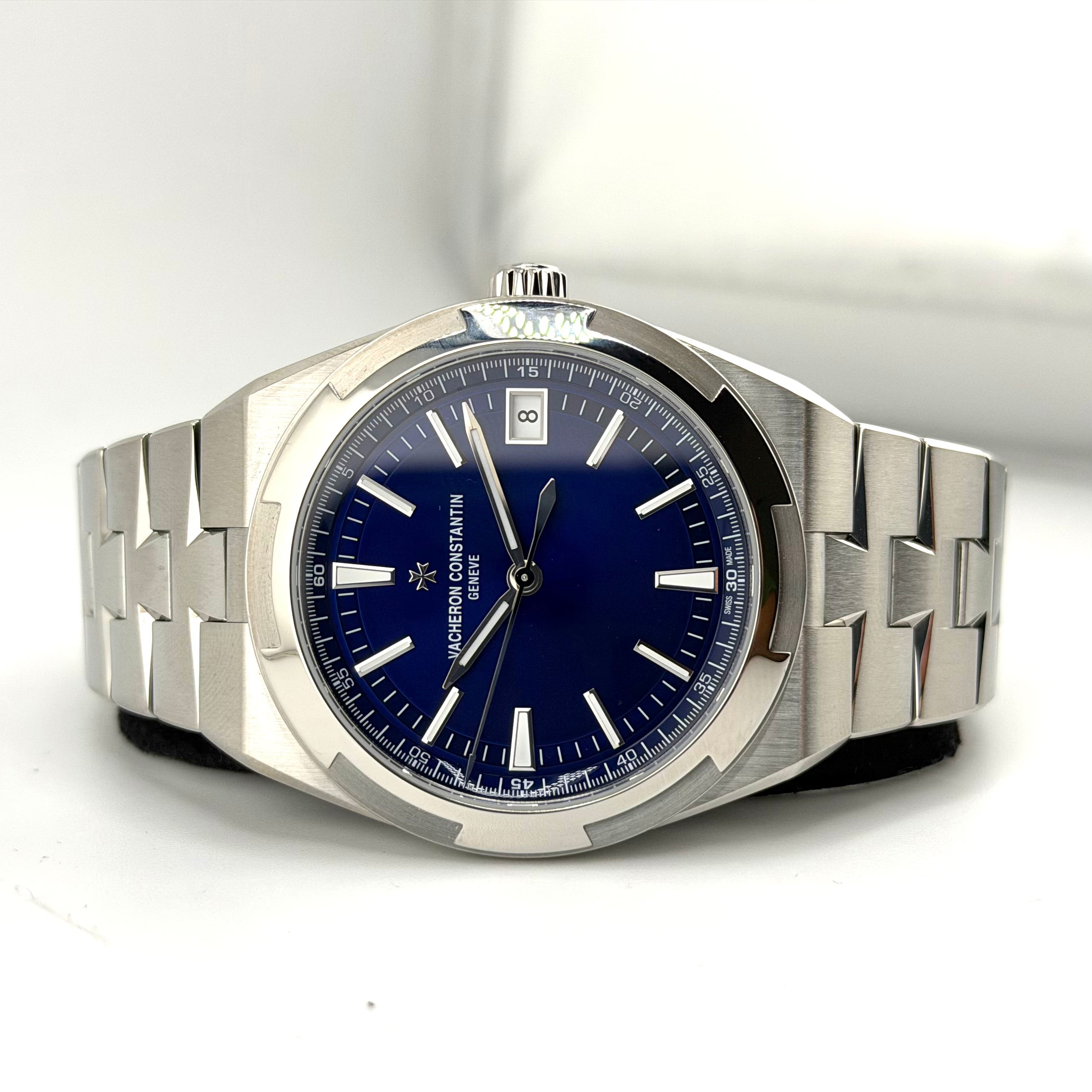 Vacheron Constantin Overseas 4520V/210A-B128, quadrante