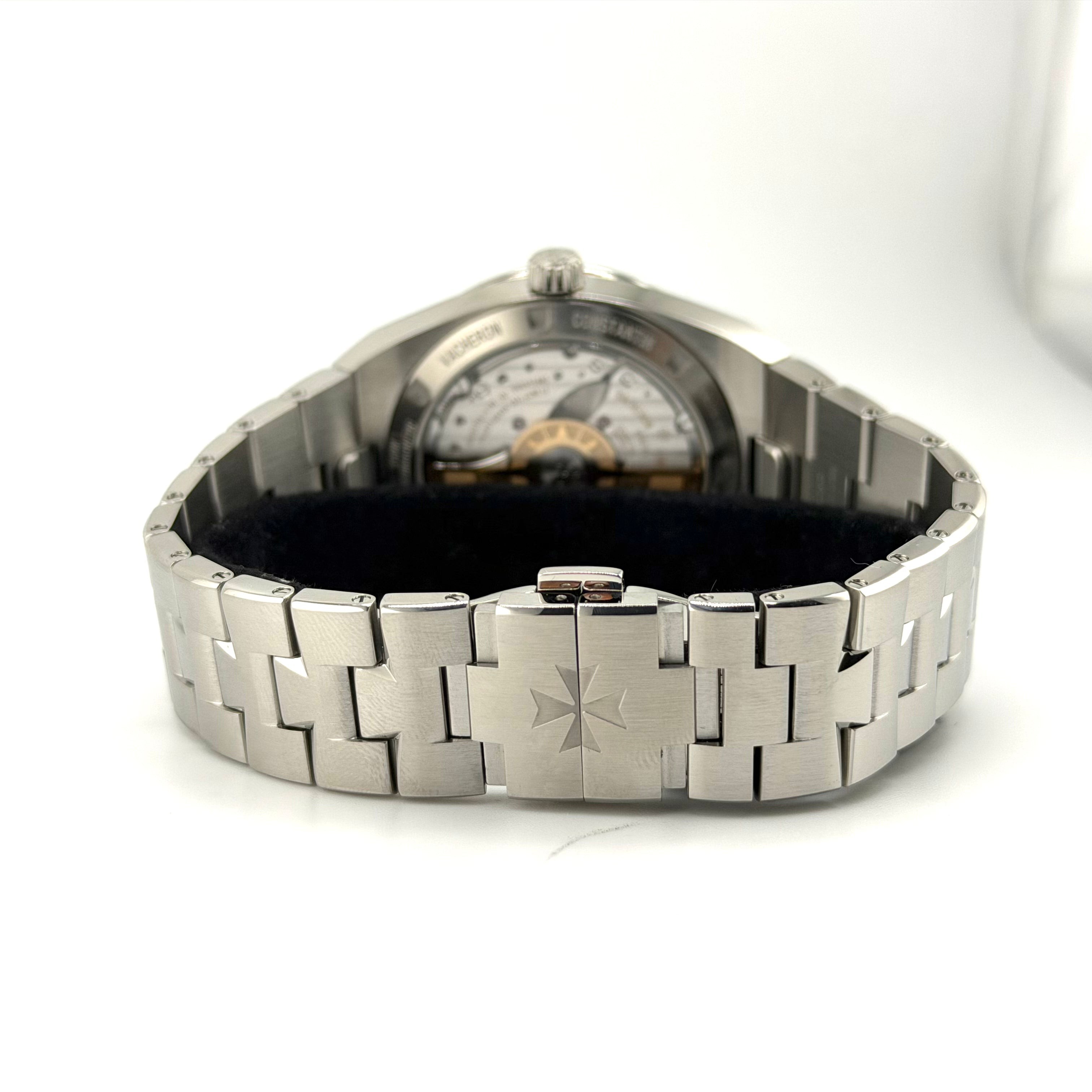Vacheron Constantin Overseas 4520V/210A-B128, fondello