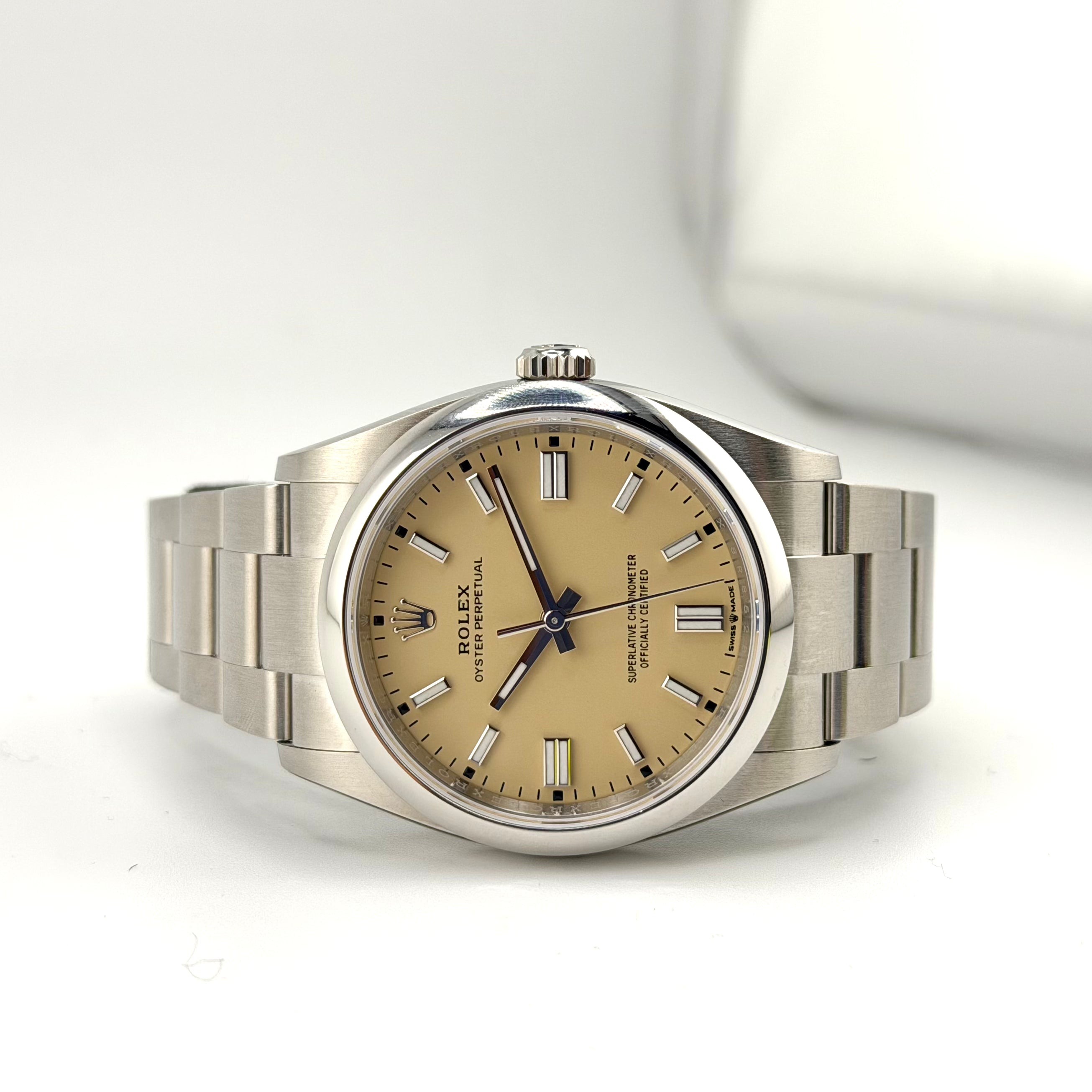 Rolex Oyster Perpetual referenza 126000, vista principale