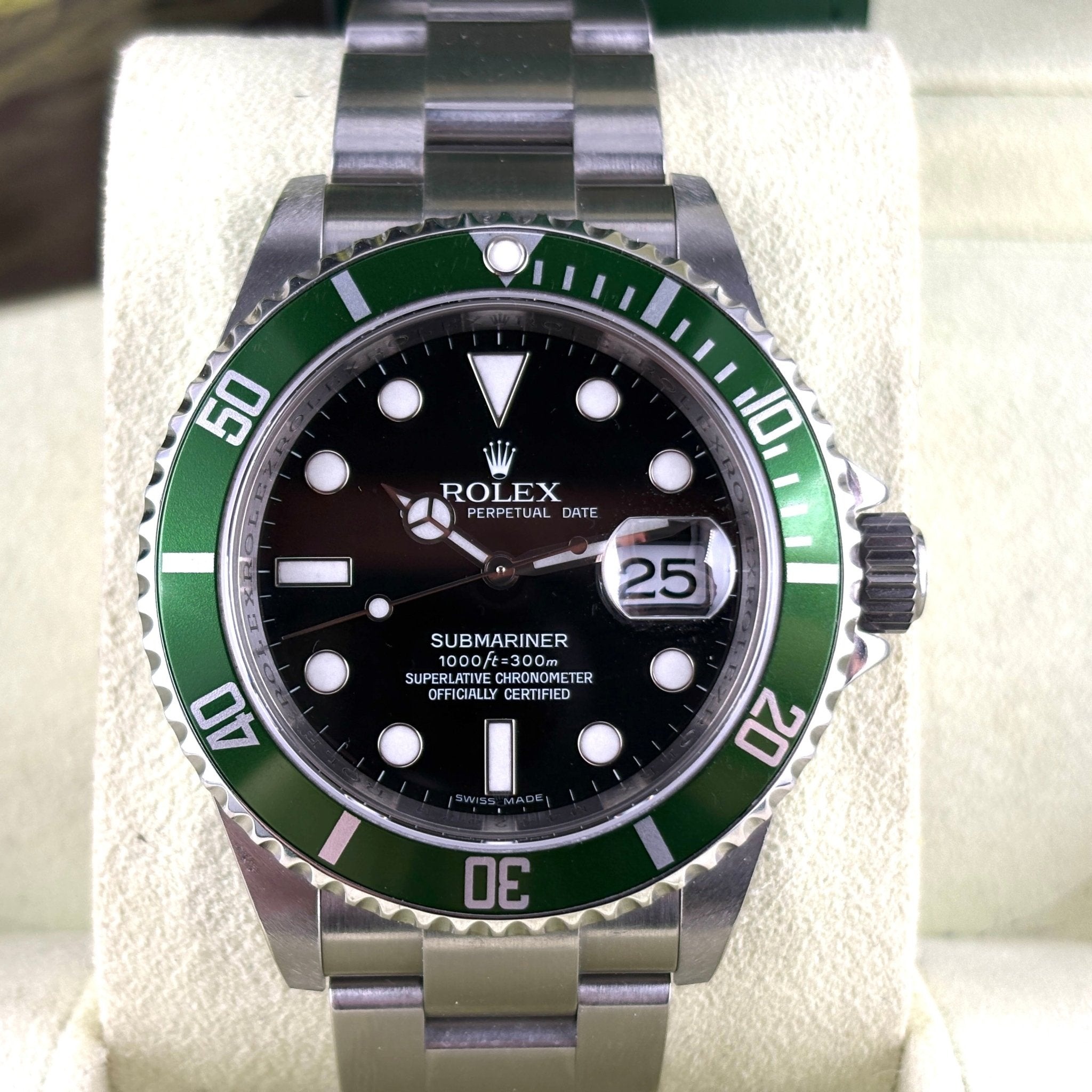 Rolex 16610lv “Kermit”RRR referenza 16610lv, dettaglio