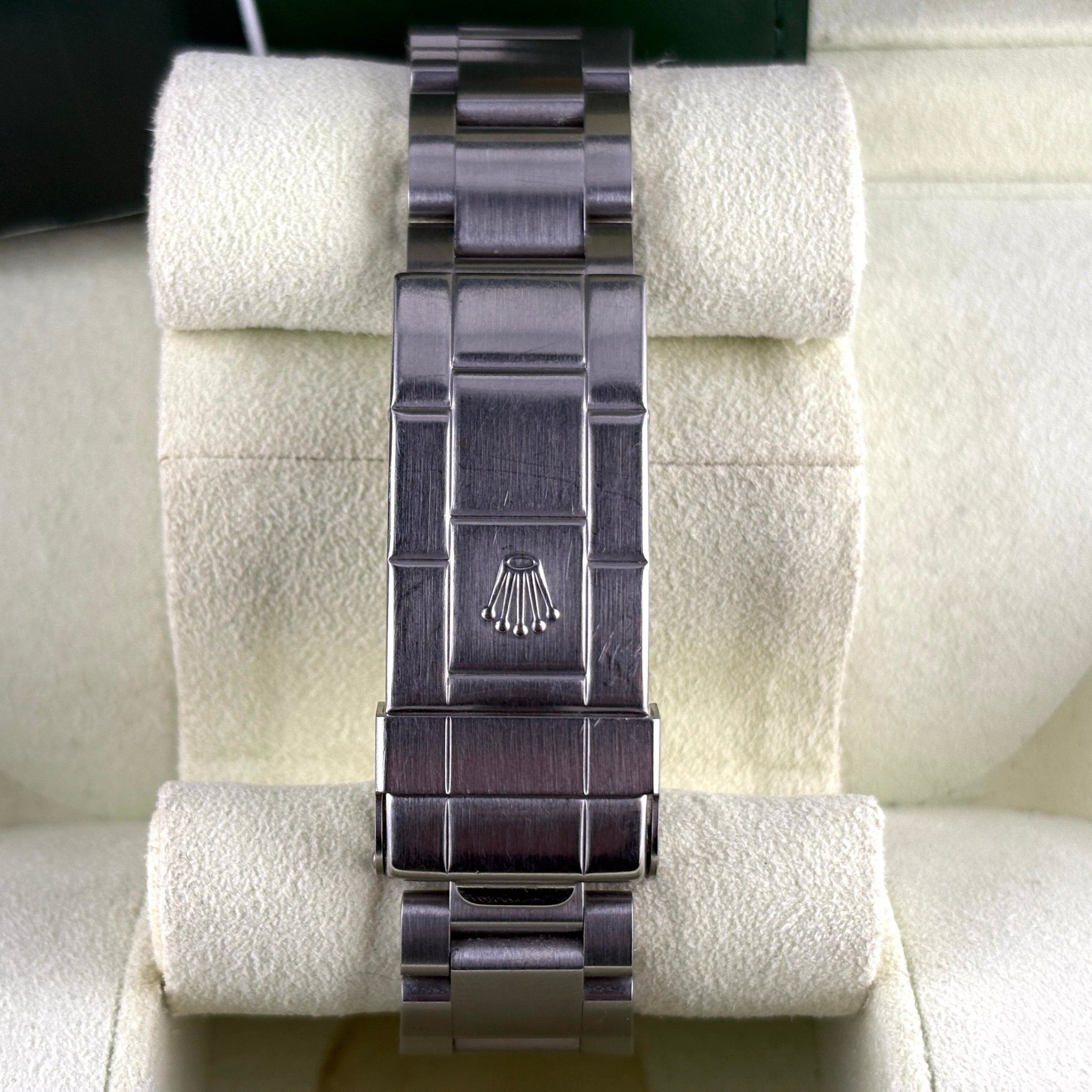 Rolex 16610lv “Kermit”RRR referenza 16610lv, dettaglio