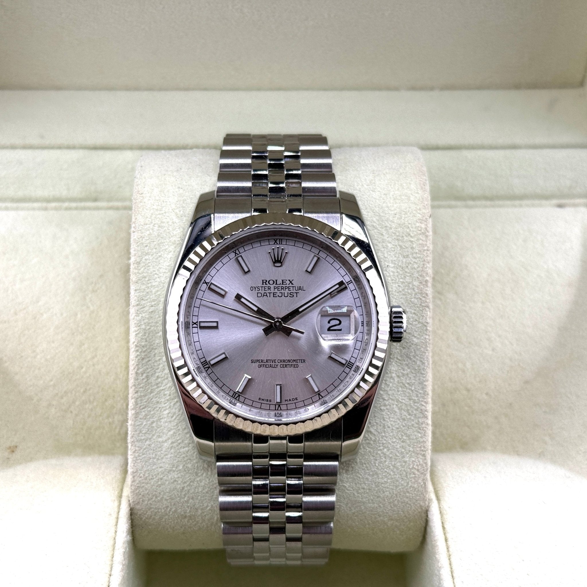 Rolex Datejust 116234 referenza 116234, dettaglio del quadrante argento con indici applicati e datario