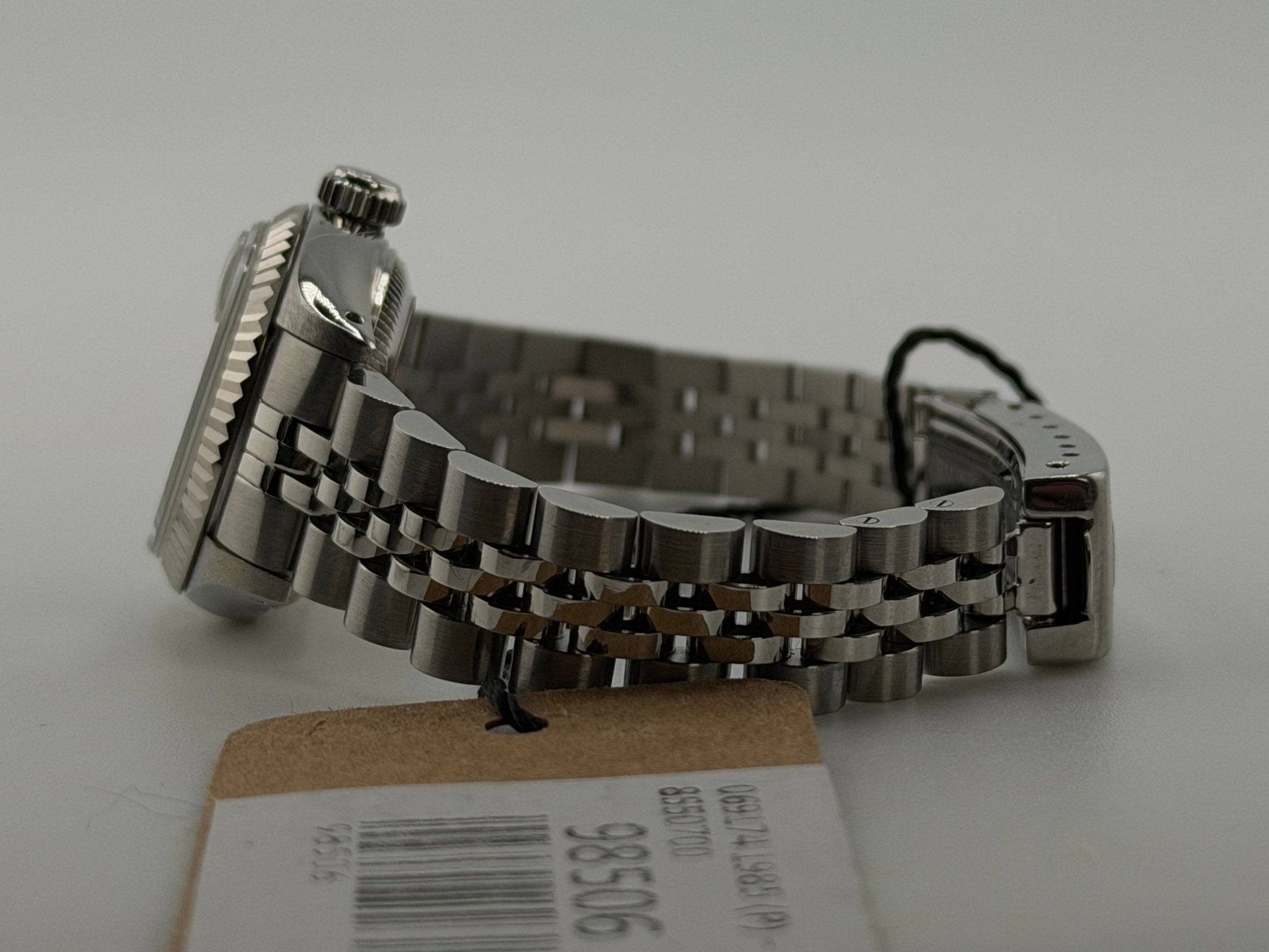 Rolex Datejust 69174 referenza 69174, profilo della cassa, della lunetta zigrinata e del bracciale Jubilee
