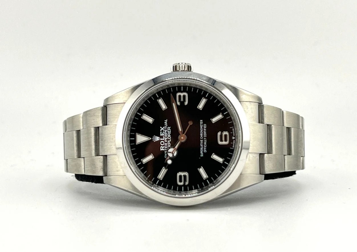 Rolex Explorer: immagine editoriale della referenza 124270 (Rolex Explorer 124270).