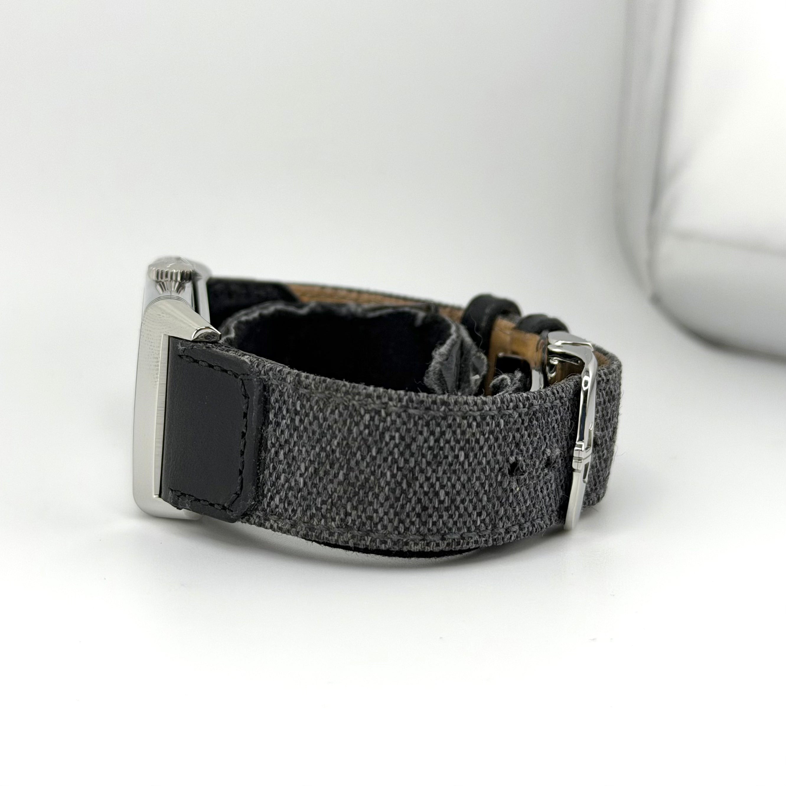 Jaeger-LeCoultre Reverso Tribute Monoface Small Seconds Q713842J, dettaglio della chiusura