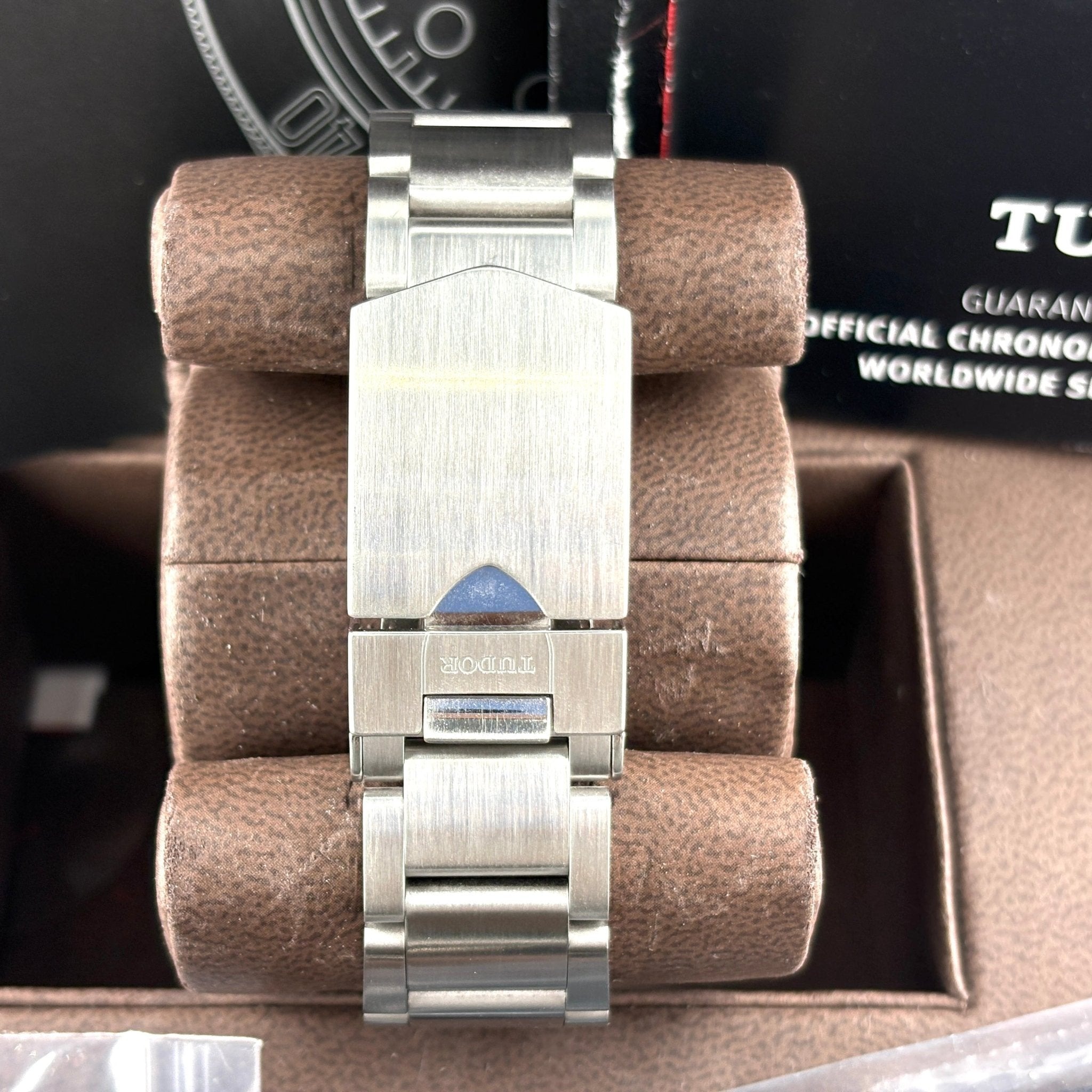 Tudor Heritage Black Bay 79220N, dettaglio del bracciale