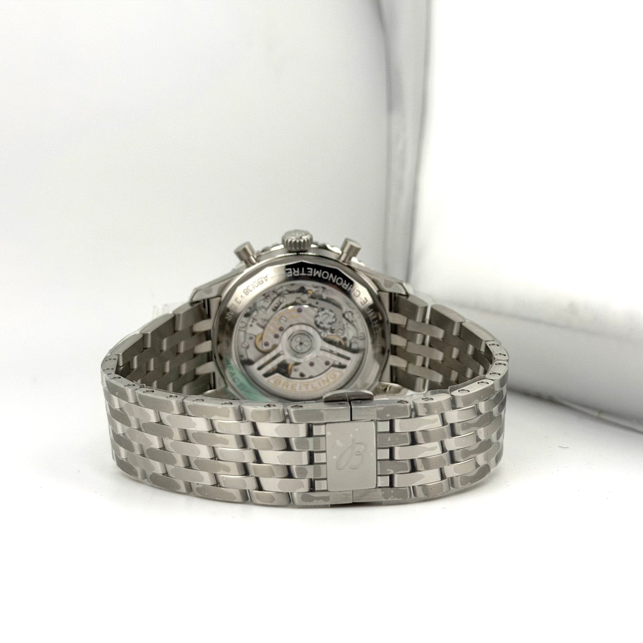 Breitling Navitimer B01 Chronograph 43 AB0138211B1A1, vista 3