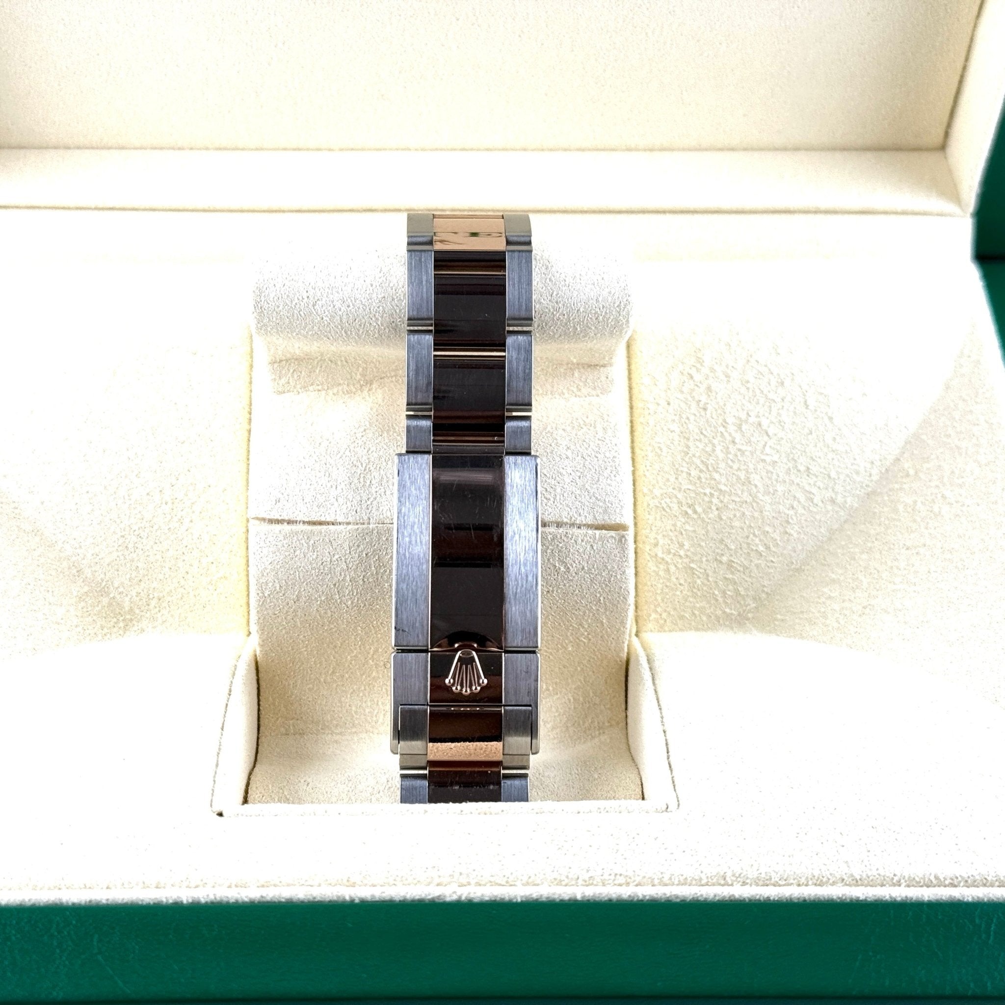 Rolex GMT-Master II 126711CHNR, vista 3