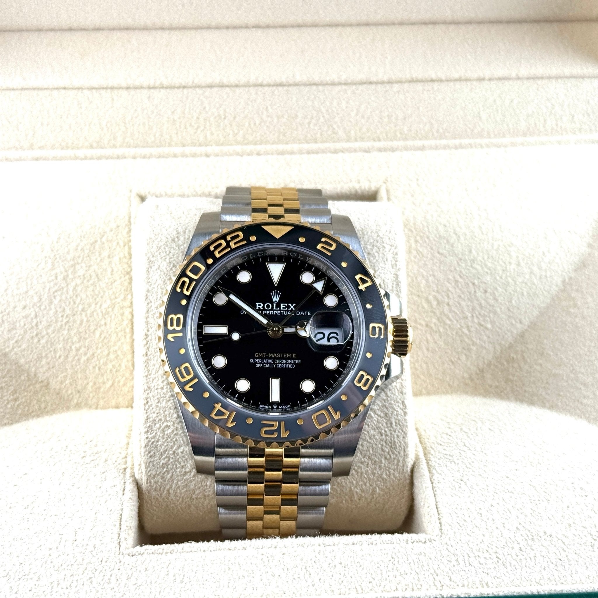 Rolex GMT-Master II 126713GRNR, vista 3