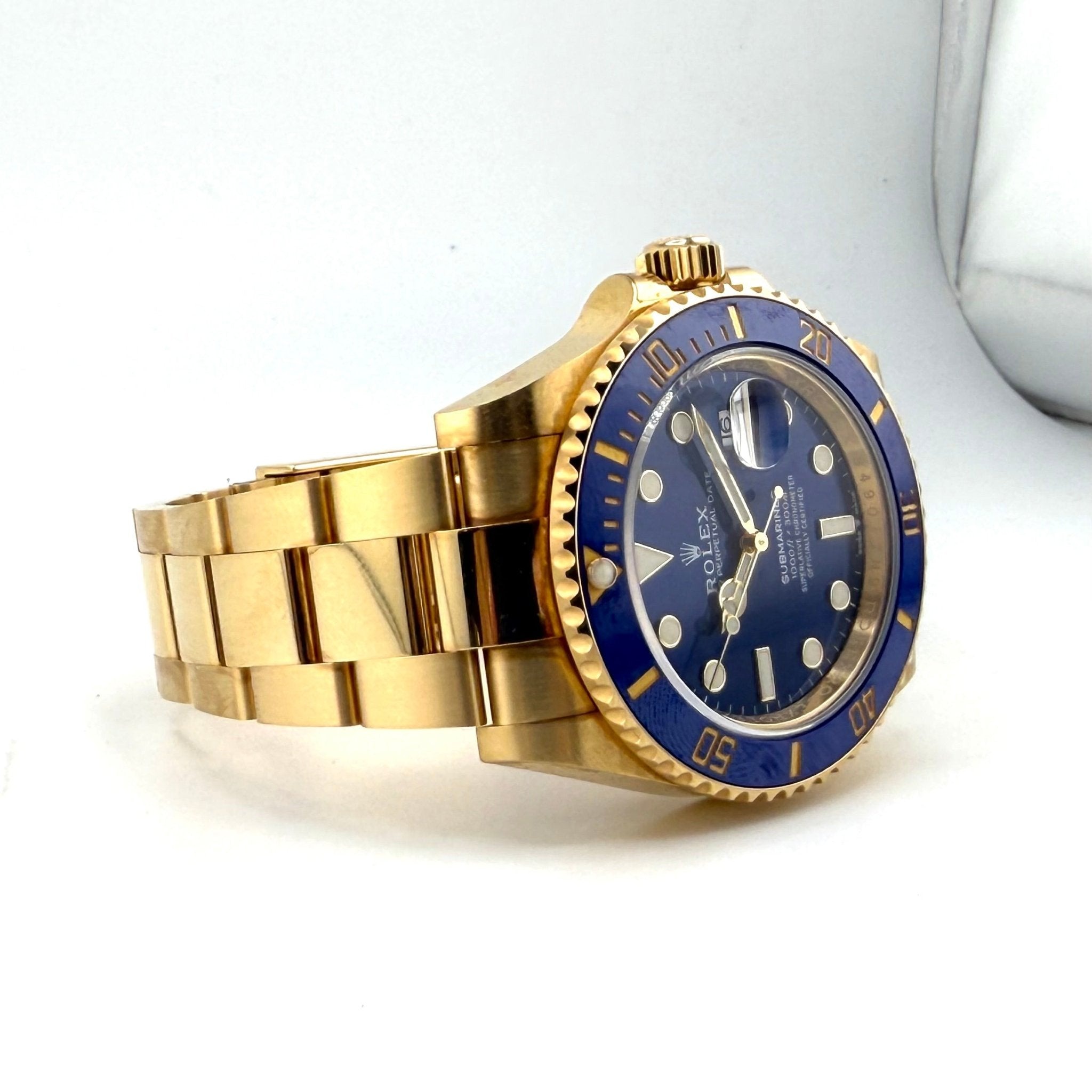 Rolex Submariner Date 126618LB, vista 3