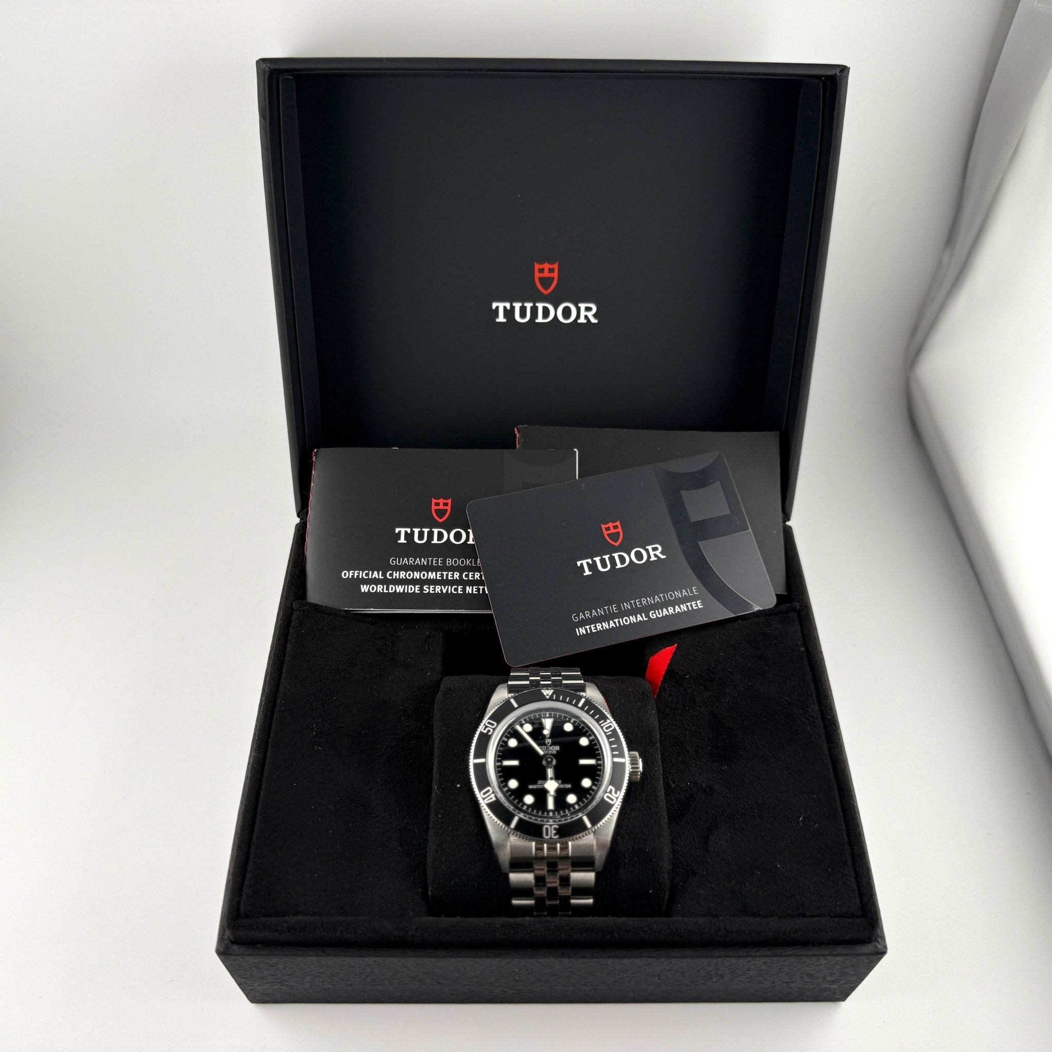 Tudor Black Bay 7941A1A0NU, dettaglio fotografico 1