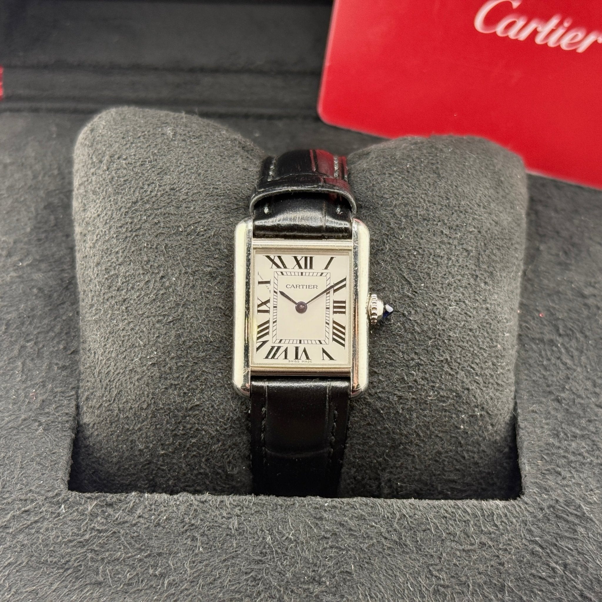 Cartier Tank Must WSTA0042, dettaglio fotografico 3