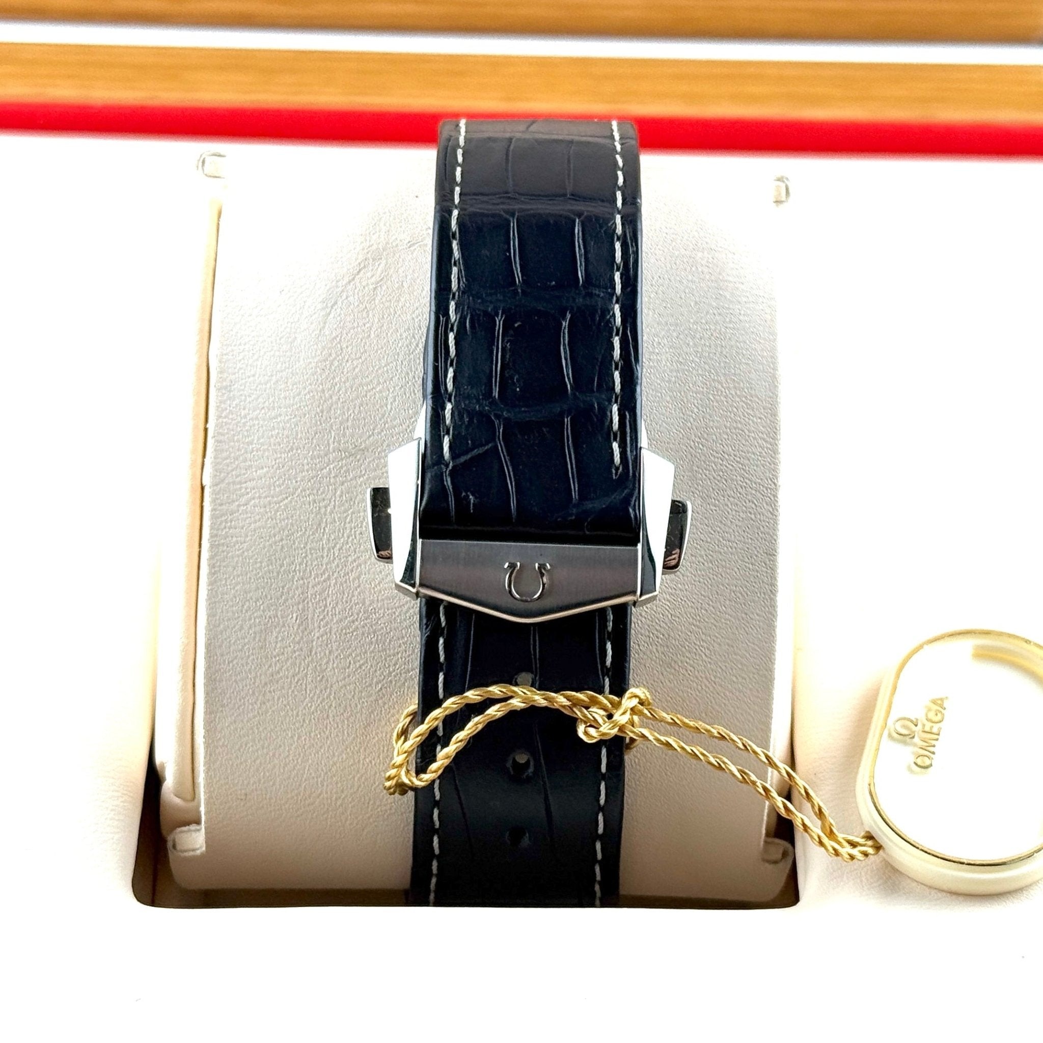 OMEGA Speedmaster Moonphase 304.33.44.52.03.001, dettaglio fotografico 4
