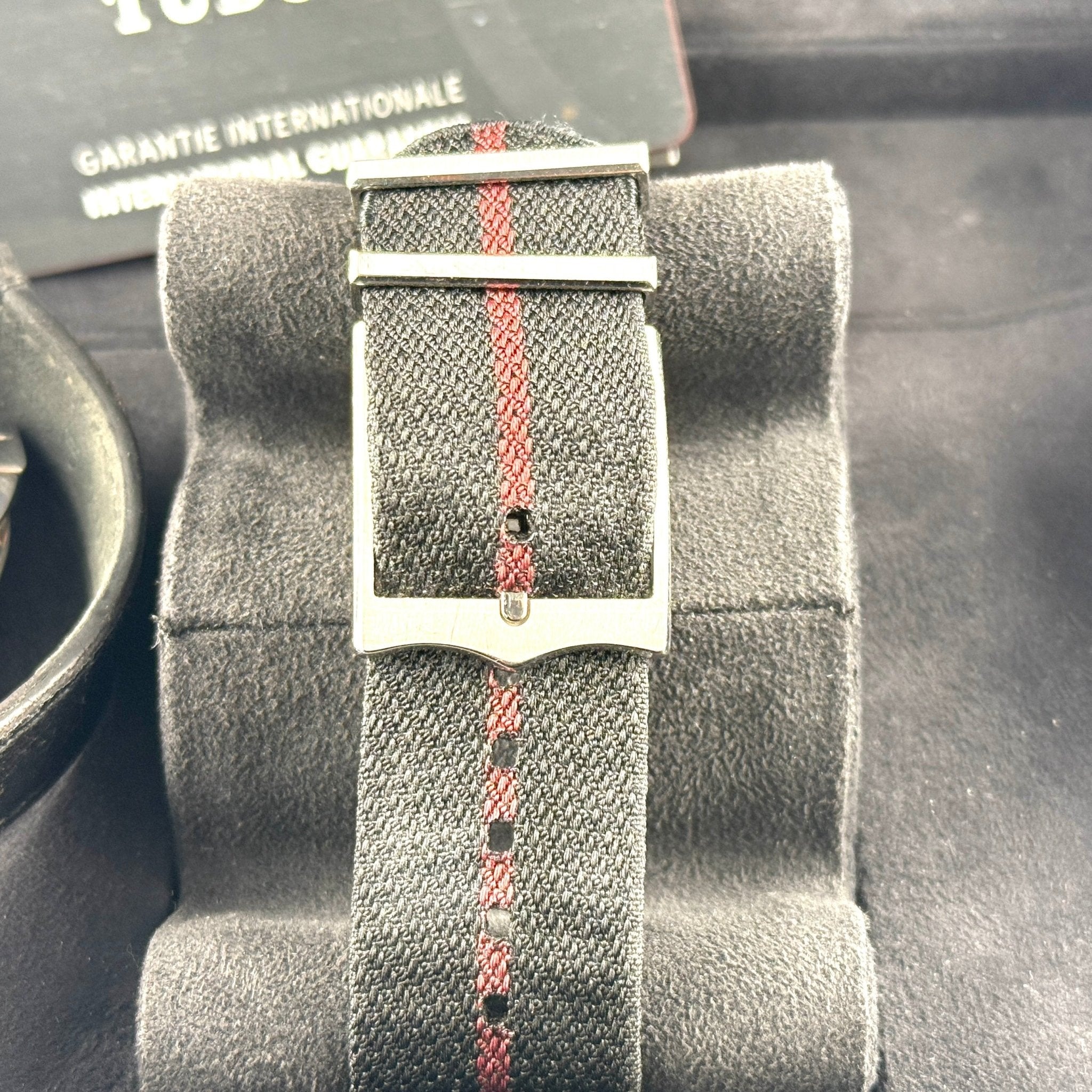 Tudor Black Bay GMT 79830RB, dettaglio fotografico 4
