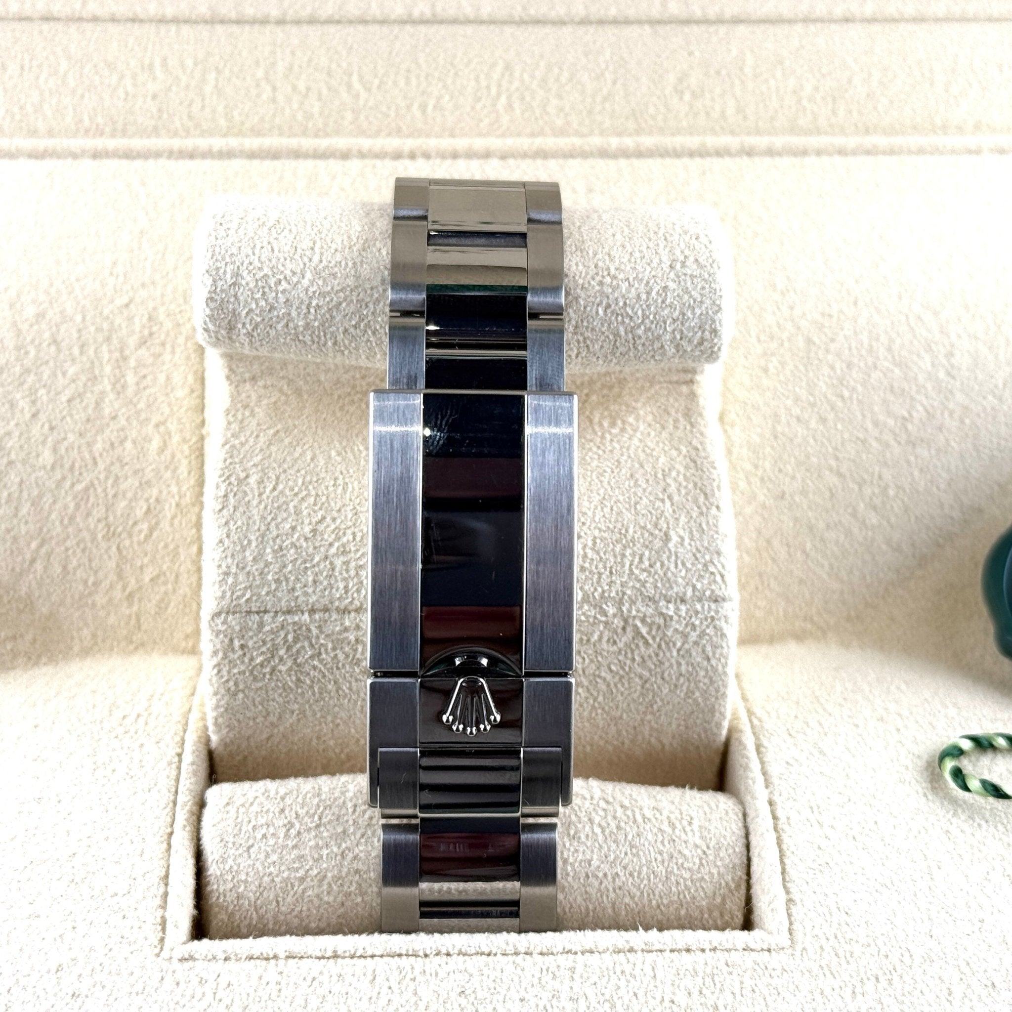 Rolex 126710GRNR, dettaglio 2
