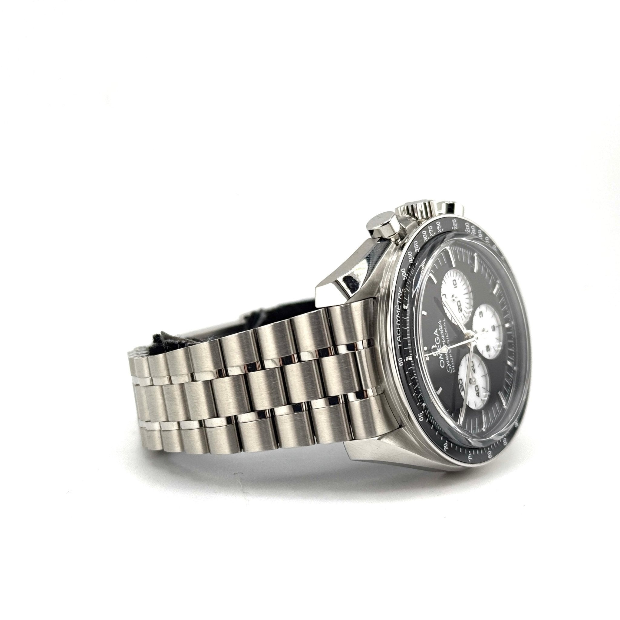 OMEGA Speedmaster Moonwatch Professional 310.30.42.50.01.004, dettaglio del bracciale