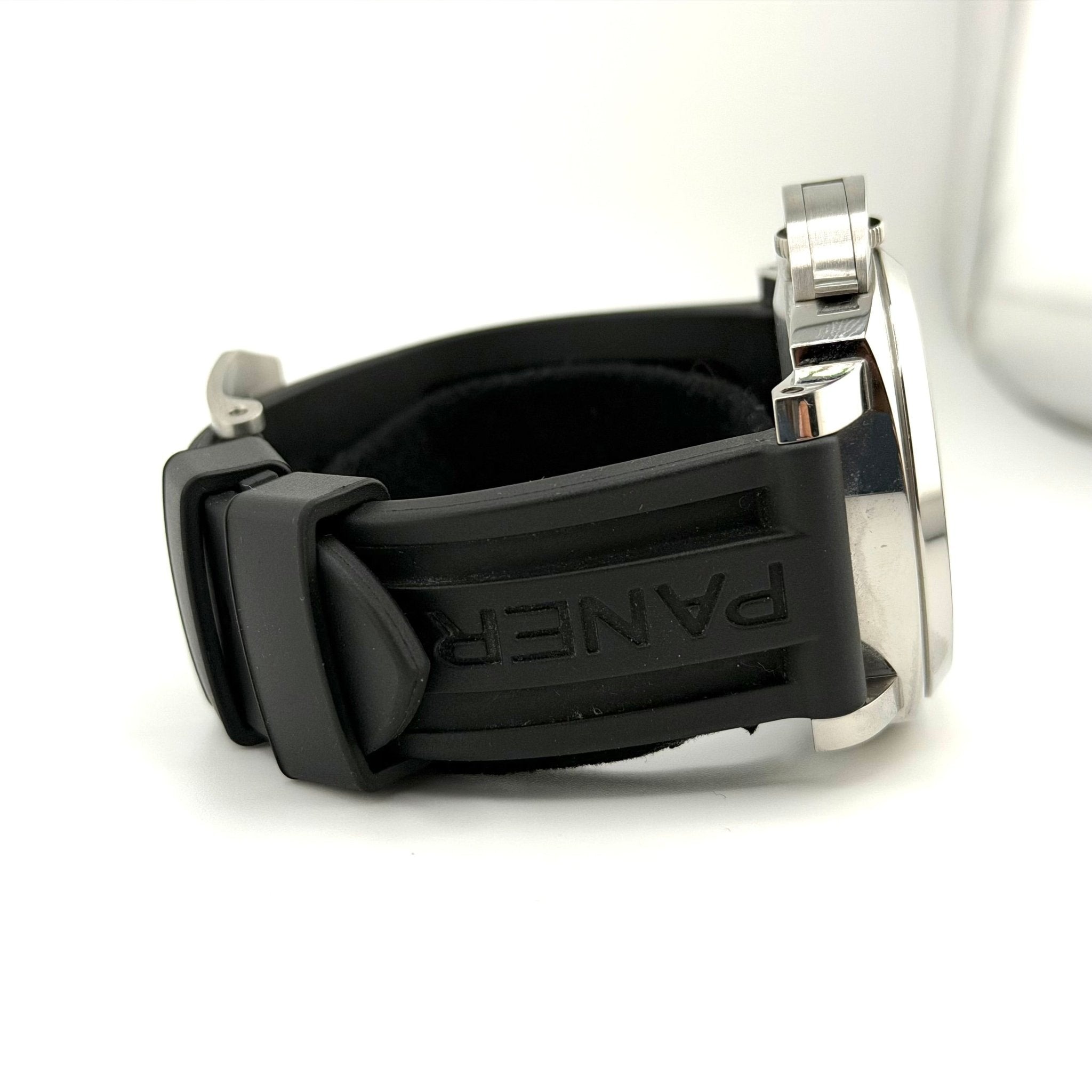 Panerai Luminor Logo PAM01084, dettaglio della chiusura