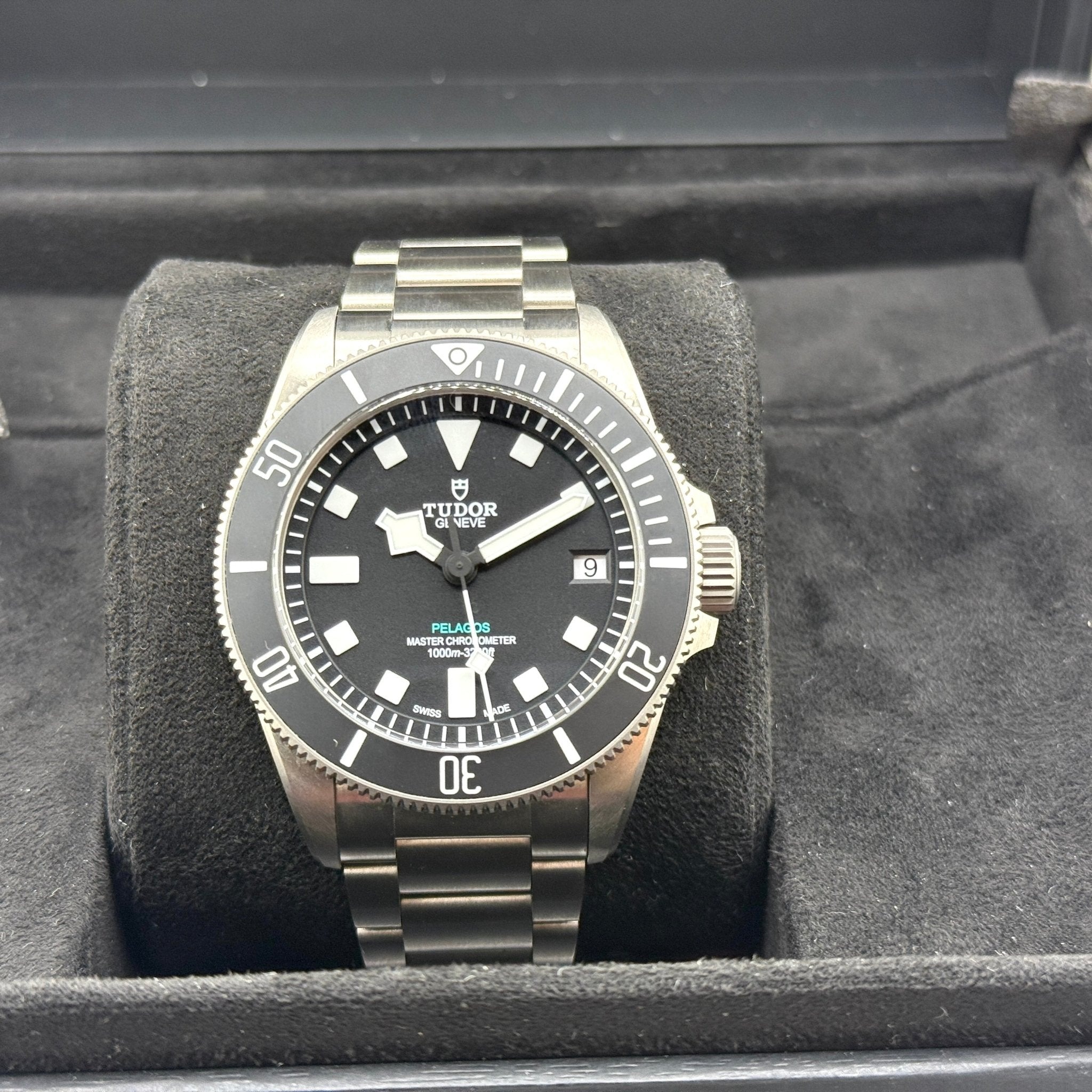 Tudor Pelagos Ultra 2543C1A7NU, dettaglio del quadrante